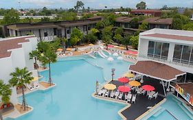 芭堤雅寶石泳池別墅